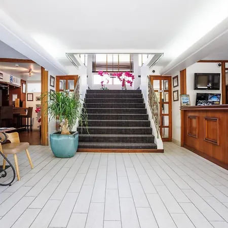 St Jean Hotel