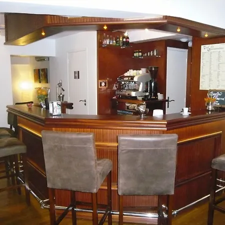Hotel St Jean 3*